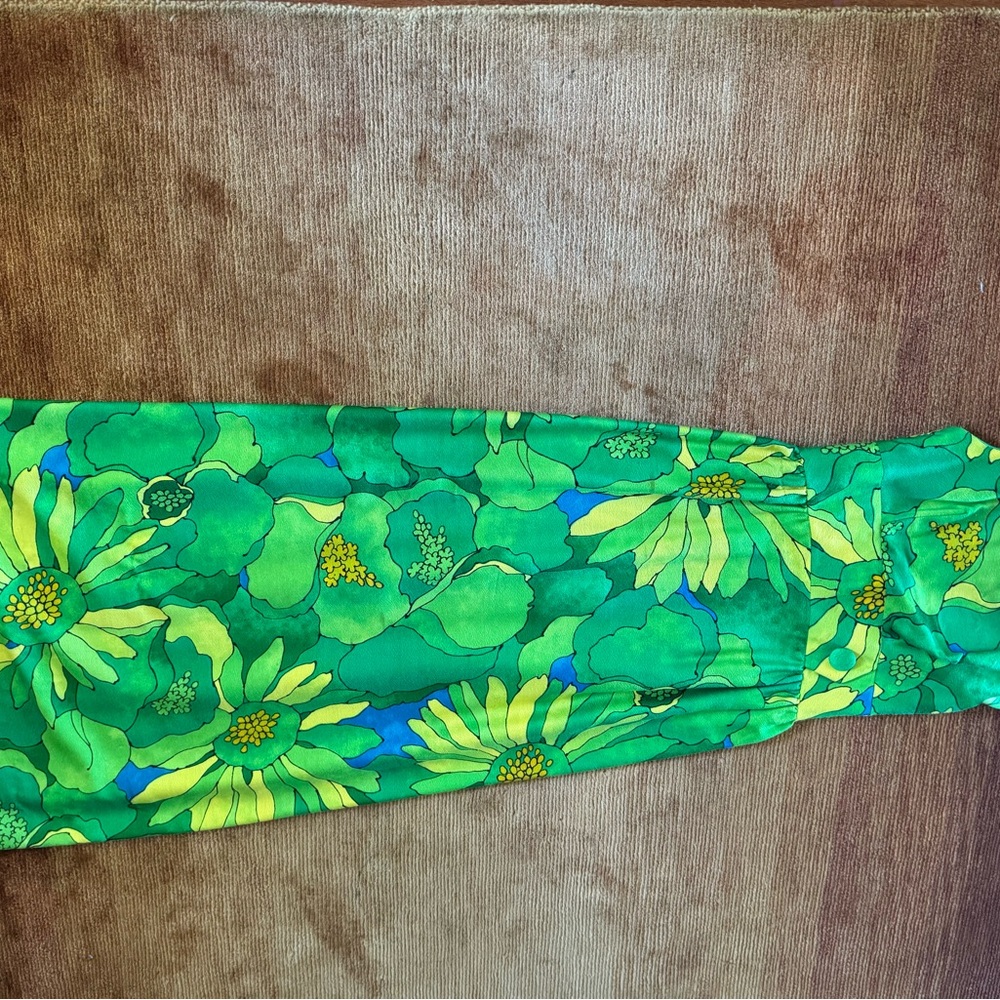 Vintage Aloha Vibrant Green floral